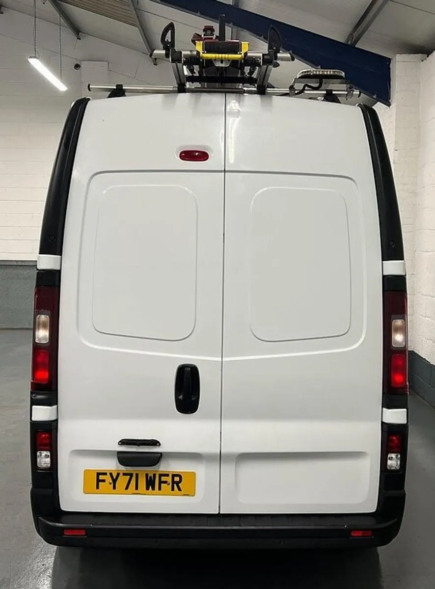 2021 Renault Trafic High Roof Panel Van - Image 4