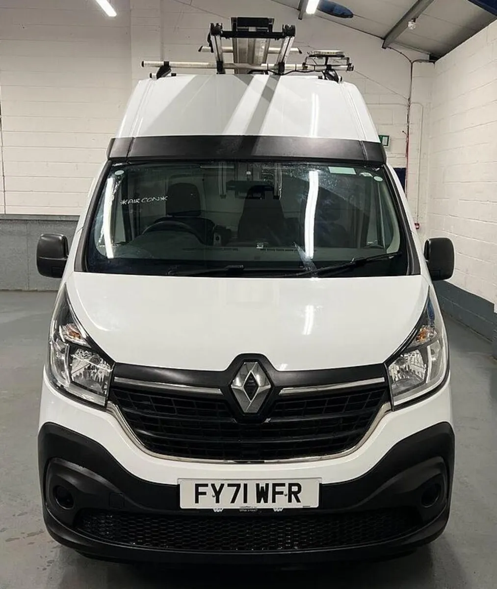 2021 Renault Trafic High Roof Panel Van - Image 3