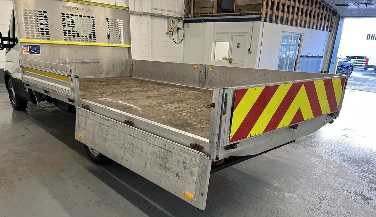2022 Iveco Daily Dropside Van - Image 4