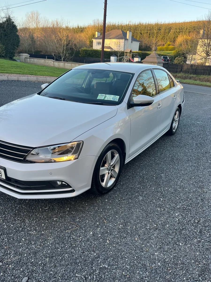 2017 Vw jetta 2.0tdi  auto - Image 1