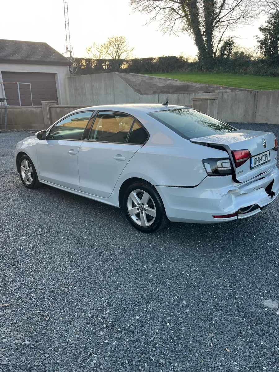 2017 Vw jetta 2.0tdi  auto - Image 4