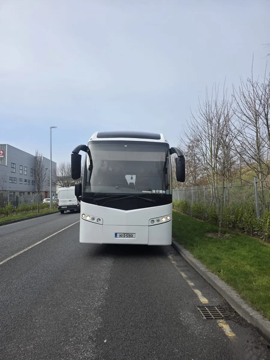 2014 Volvo jonckheere 53 passenger seats - Image 3