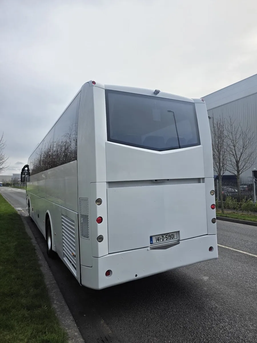 2014 Volvo jonckheere 53 passenger seats - Image 4