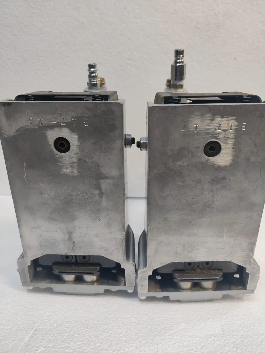 Top closing staplers with clamping anvils - Image 3