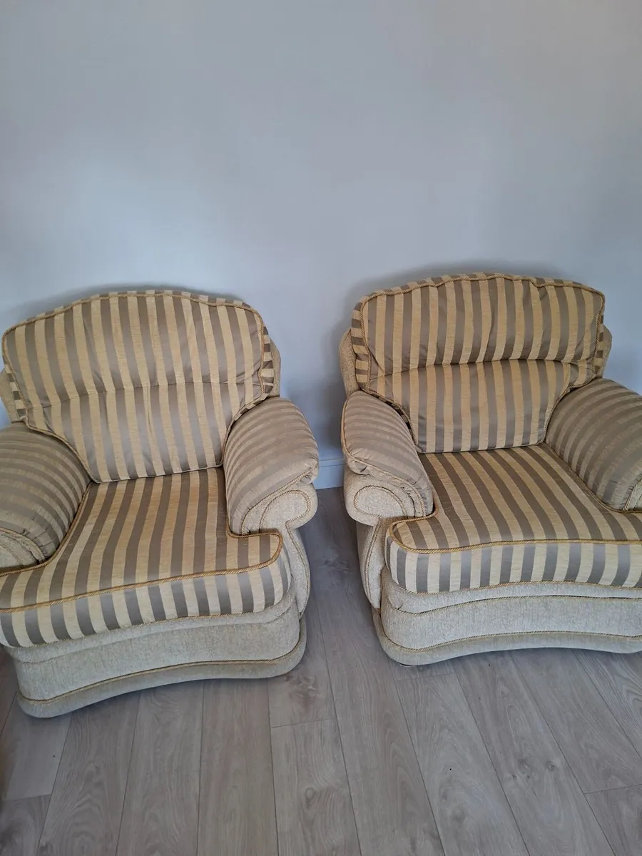 3 piece suite of furniture - Image 4