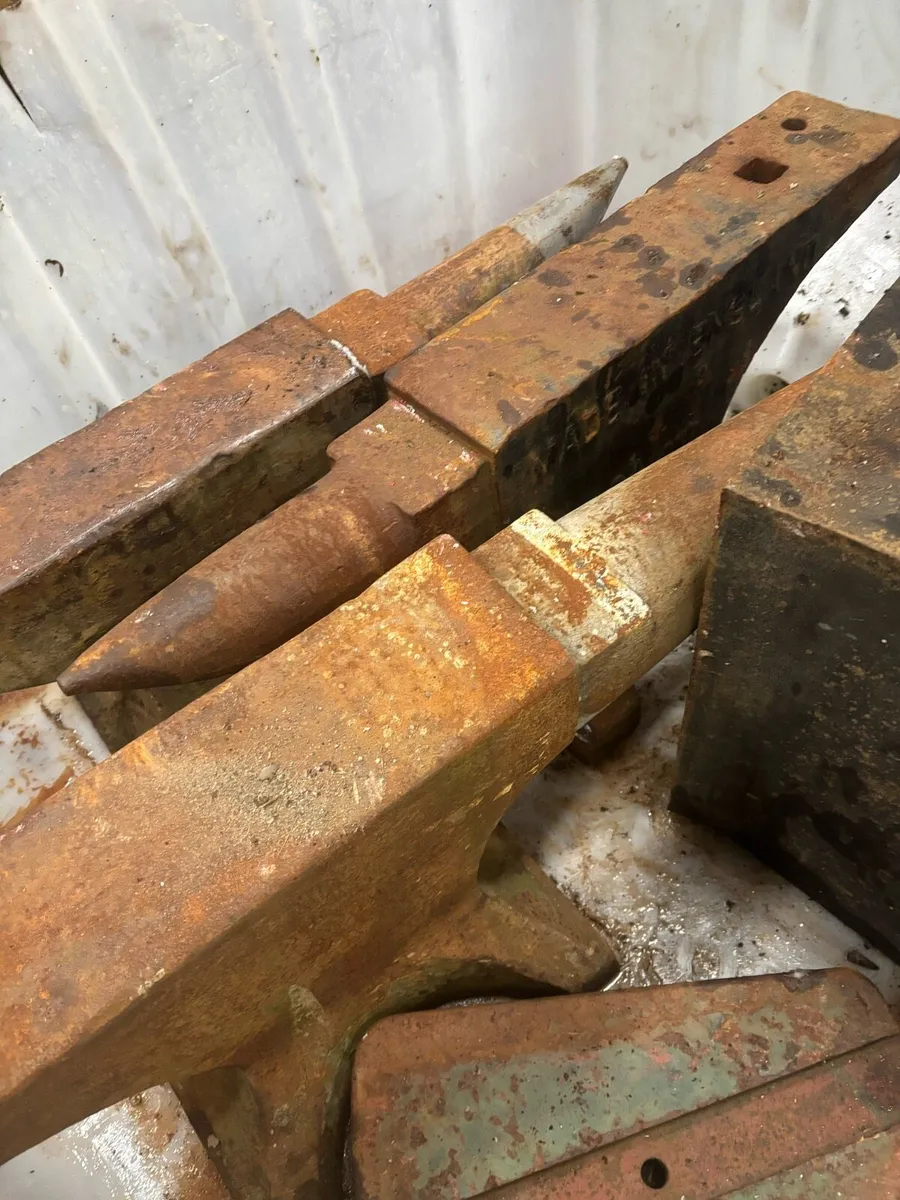 PETER WRIGHT 3 cwt & 4cwt ANVILS - Image 2