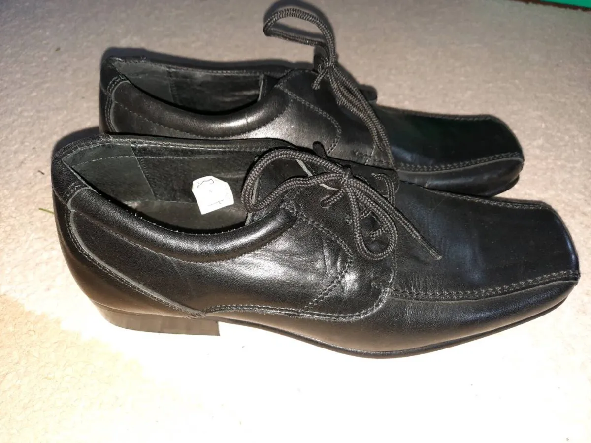 Brand new Katers black shoes, size 37 - Image 1