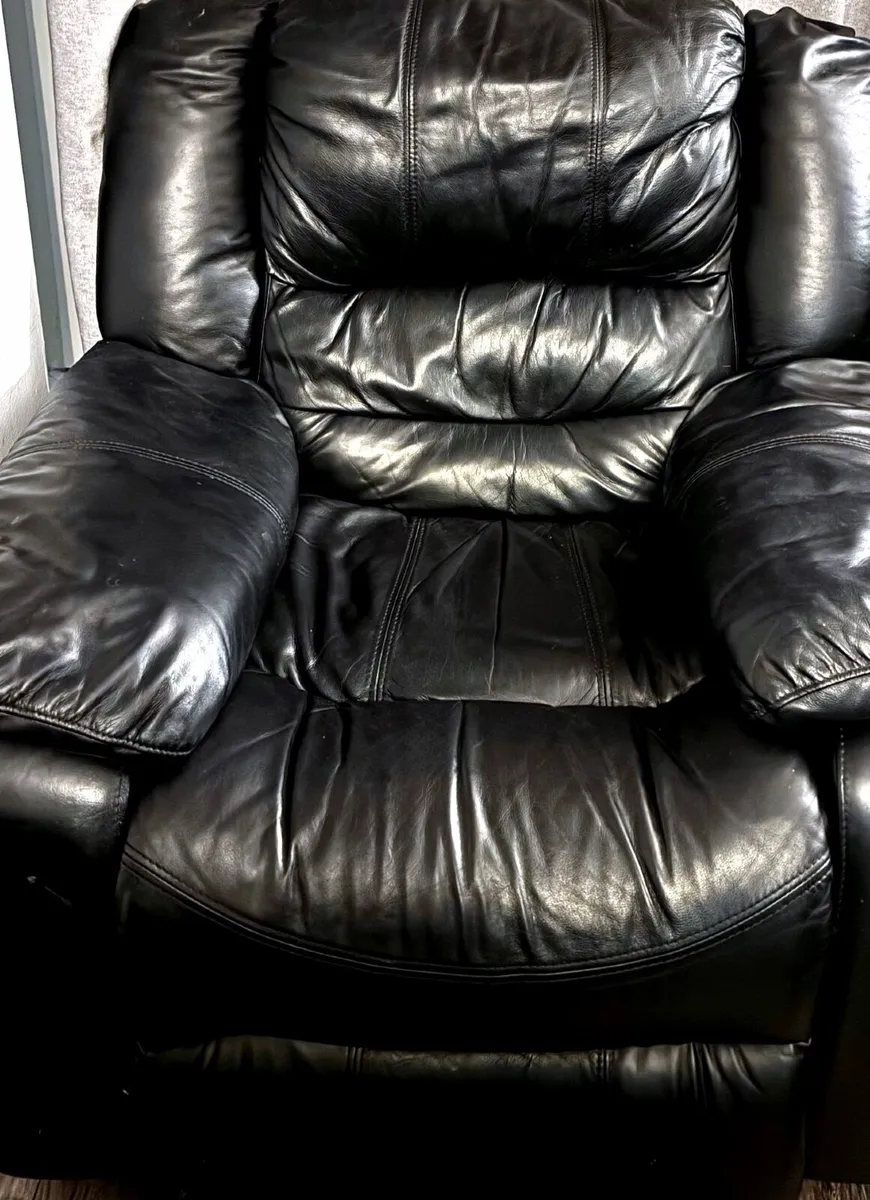 Black Leather couch - Image 2