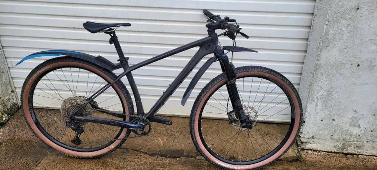 Mountain bike - Image 1