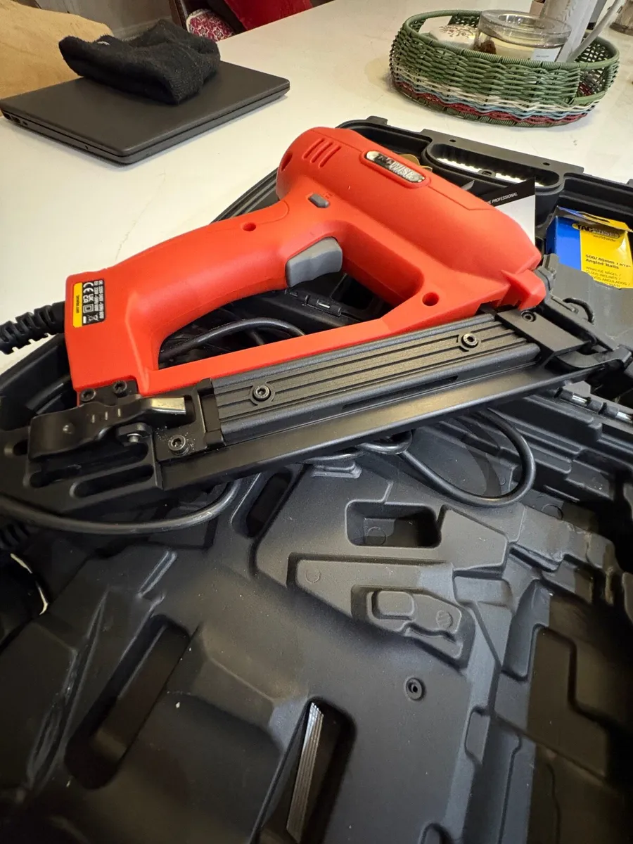 Tacwise electric nail gun - Image 1