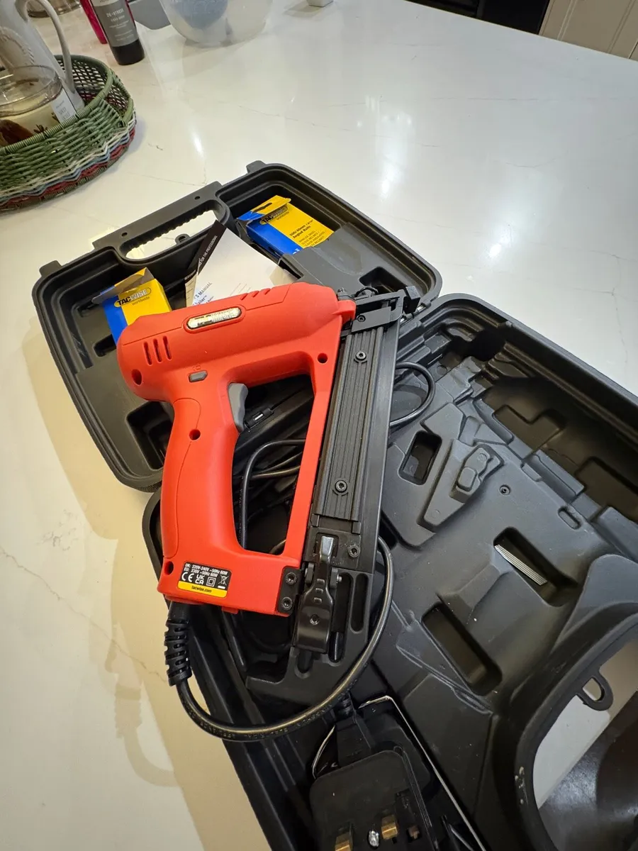Tacwise electric nail gun - Image 2