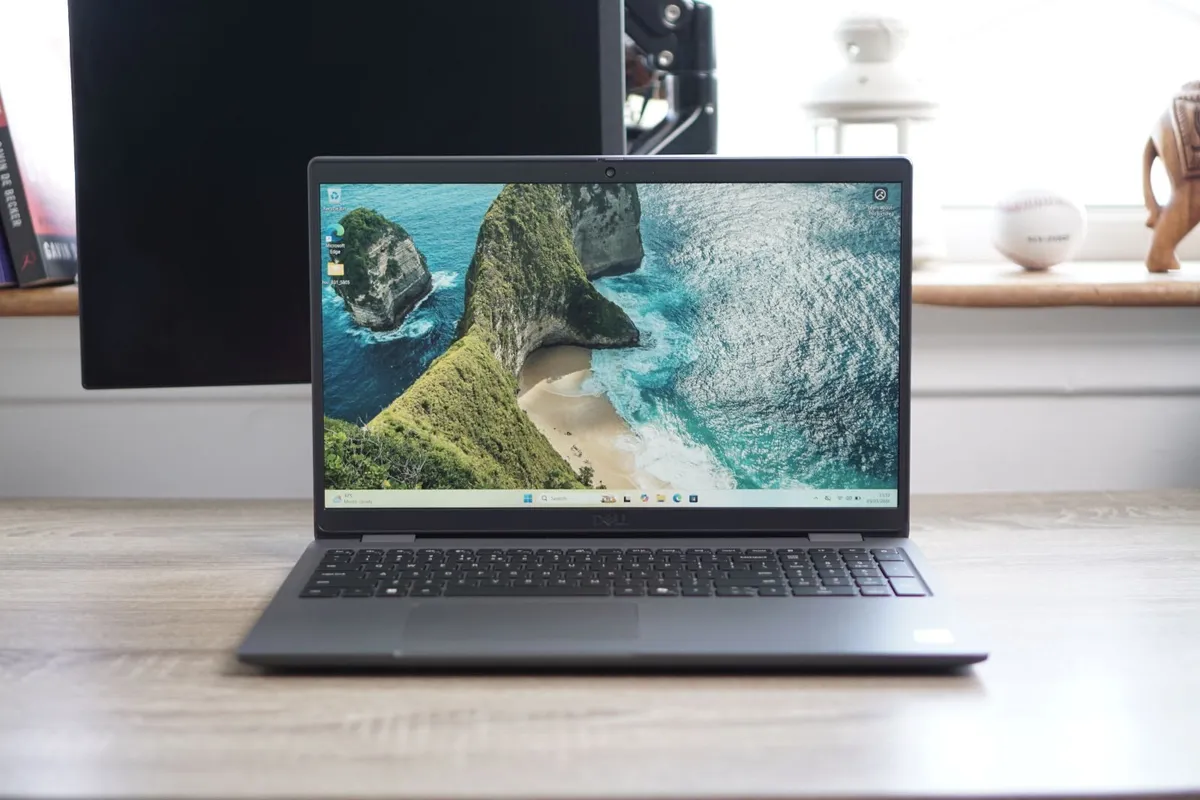 New Dell Latitude 3550 15.6" | i5-1335U | 16GB - Image 1