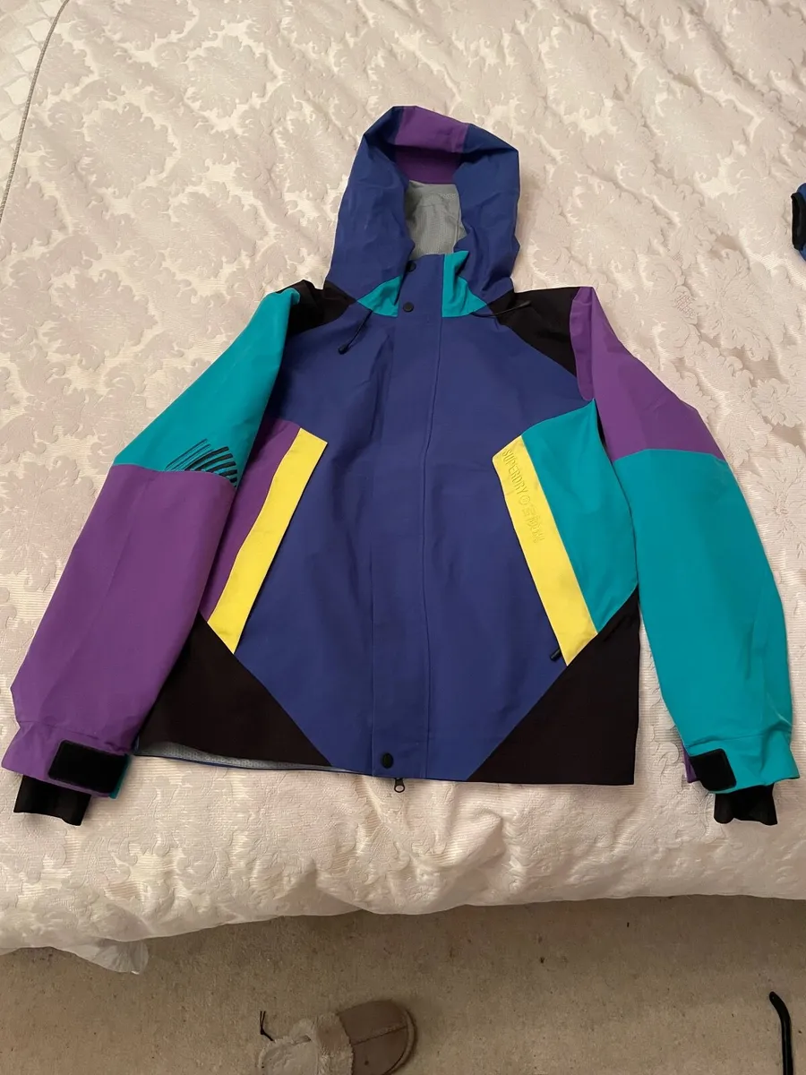 Men’s Superdry ski jacket with zip in Puffa jacket - Image 1