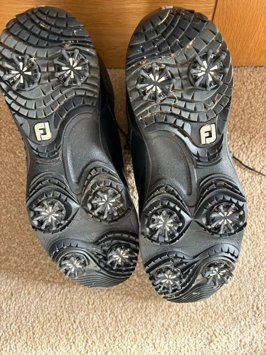 Golf boots - Image 1