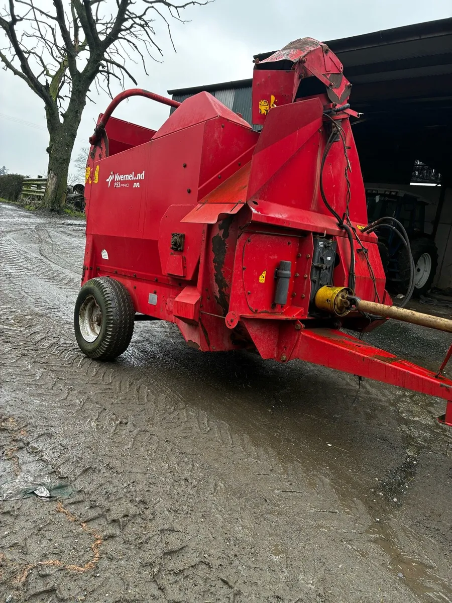 Kv straw bedder - Image 1