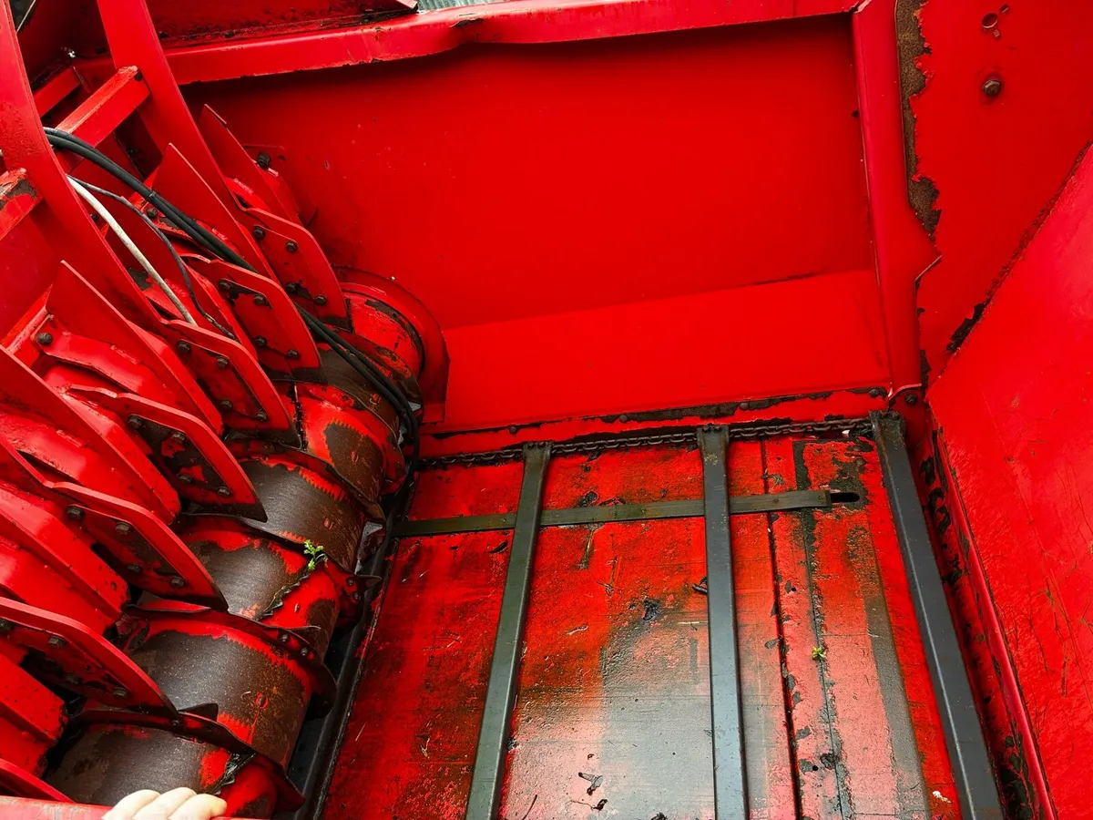 Kv straw bedder - Image 4