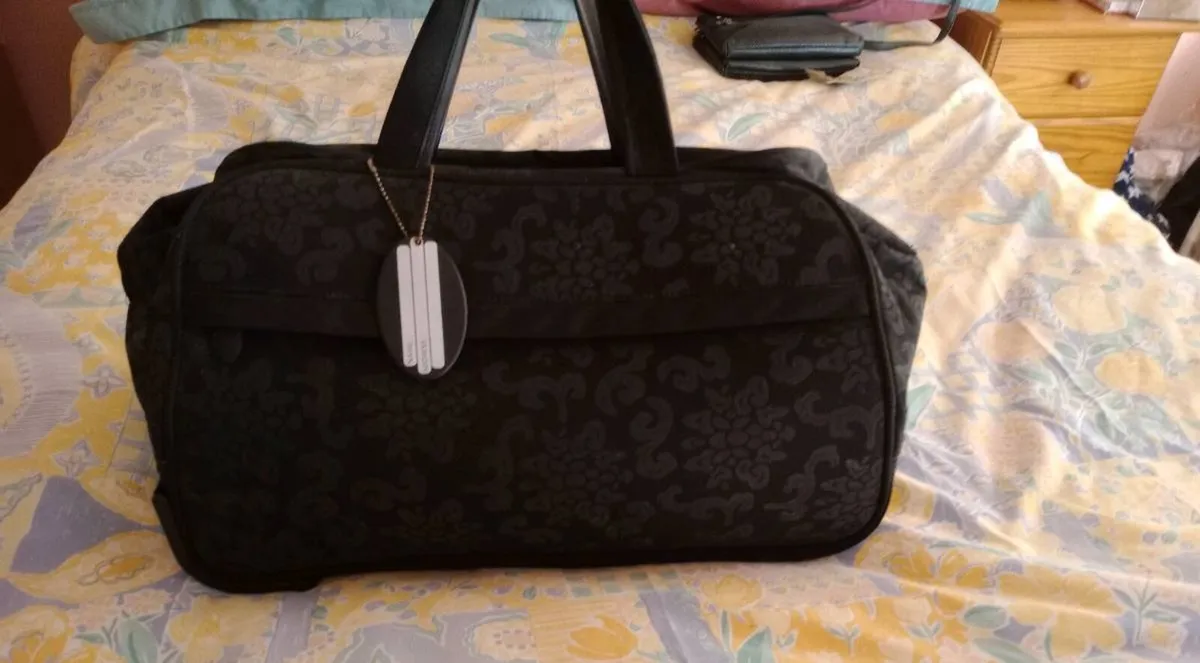 TRAVEL BAG - Image 2