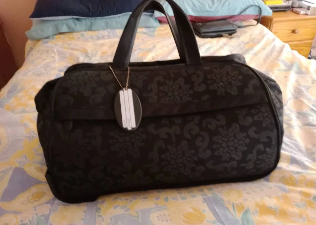 TRAVEL BAG - Image 1