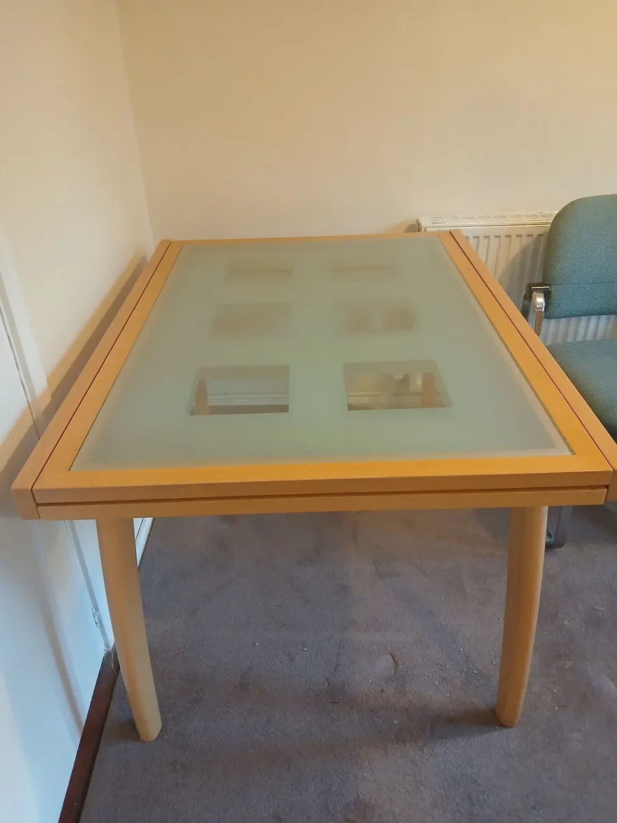 Extendable glass kitchen table. - Image 3