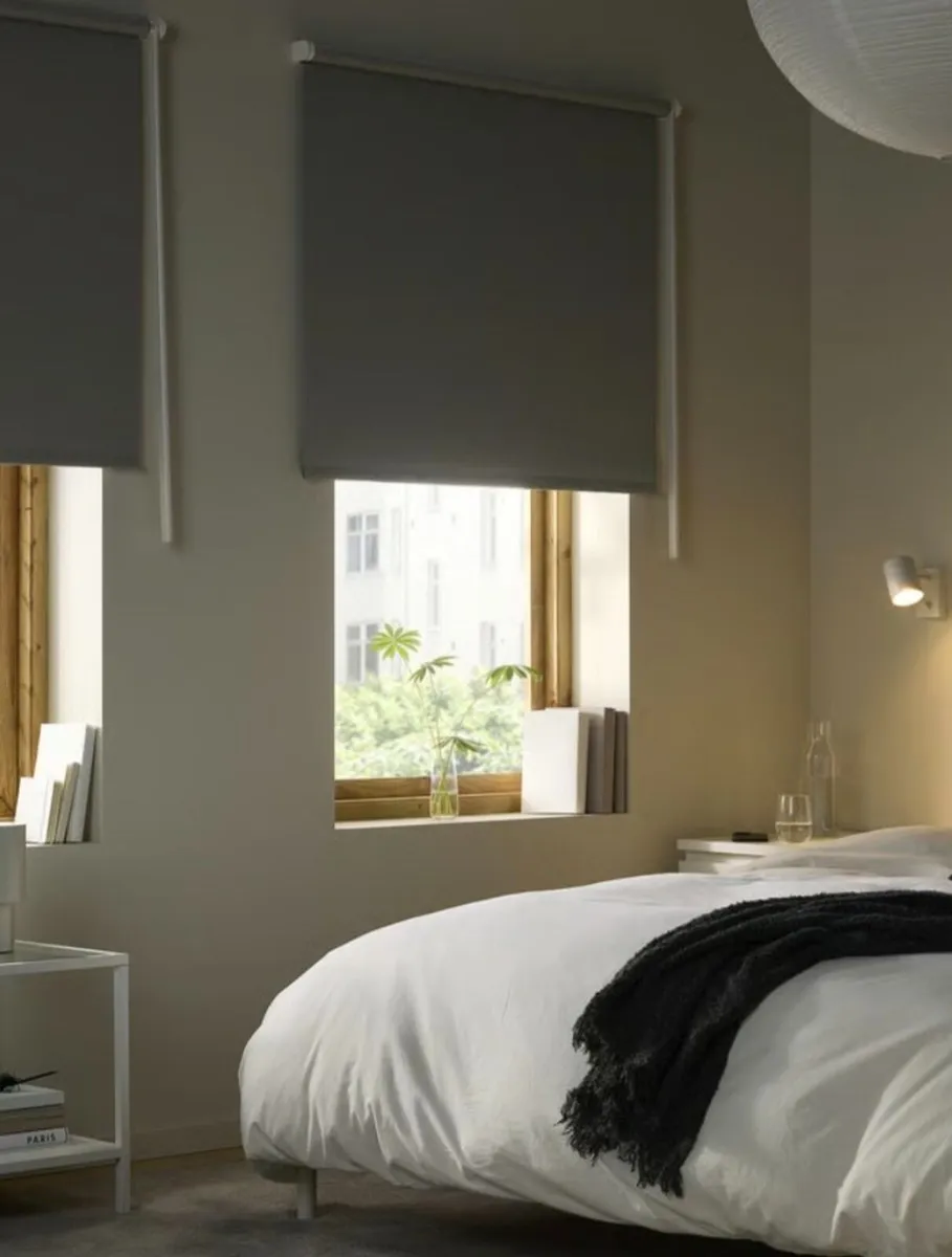 15 Fridans block-out Blinds - Image 1