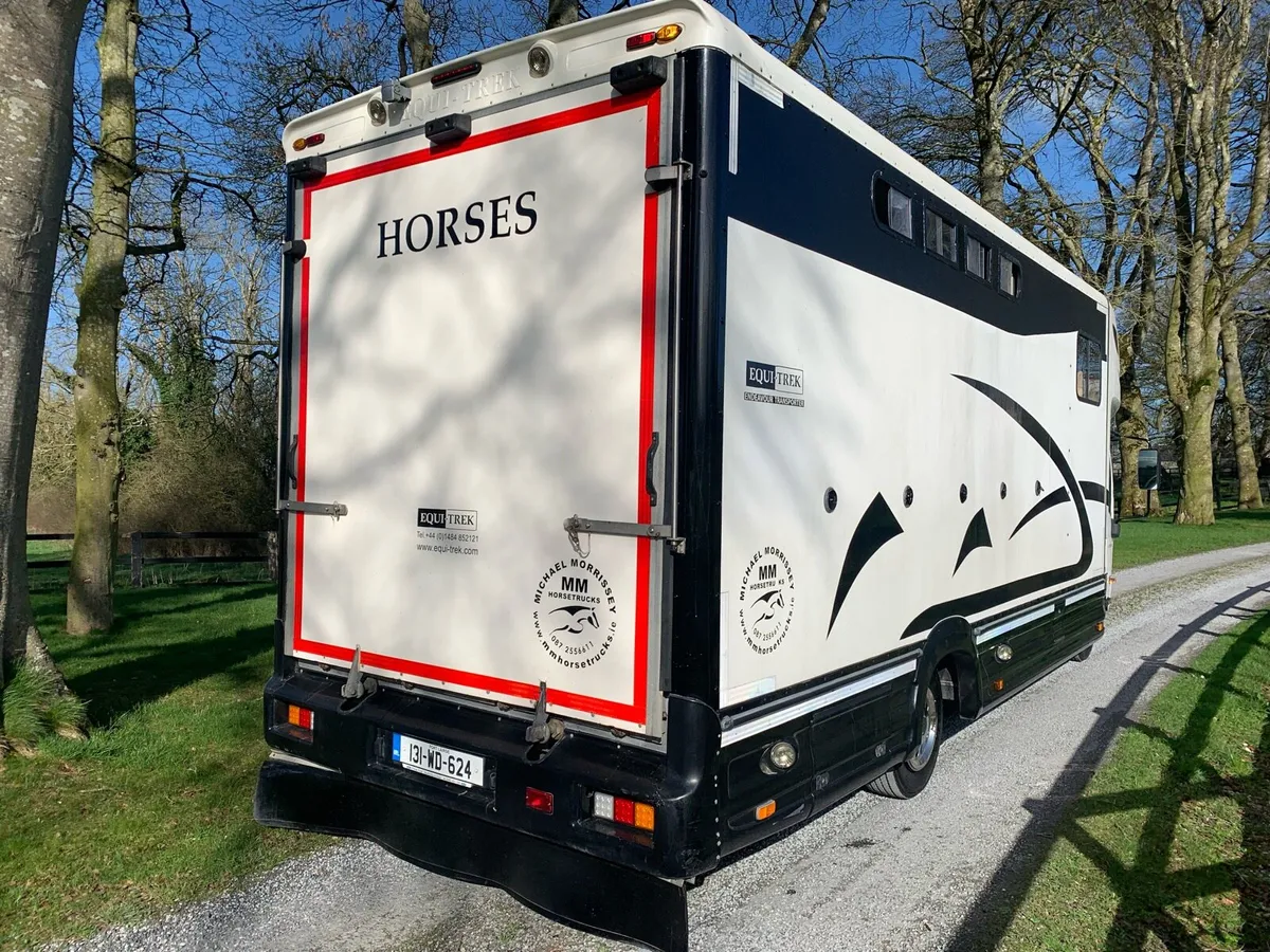 2013 Equitrek 4 /5horse transporter automatic 7.5 - Image 3
