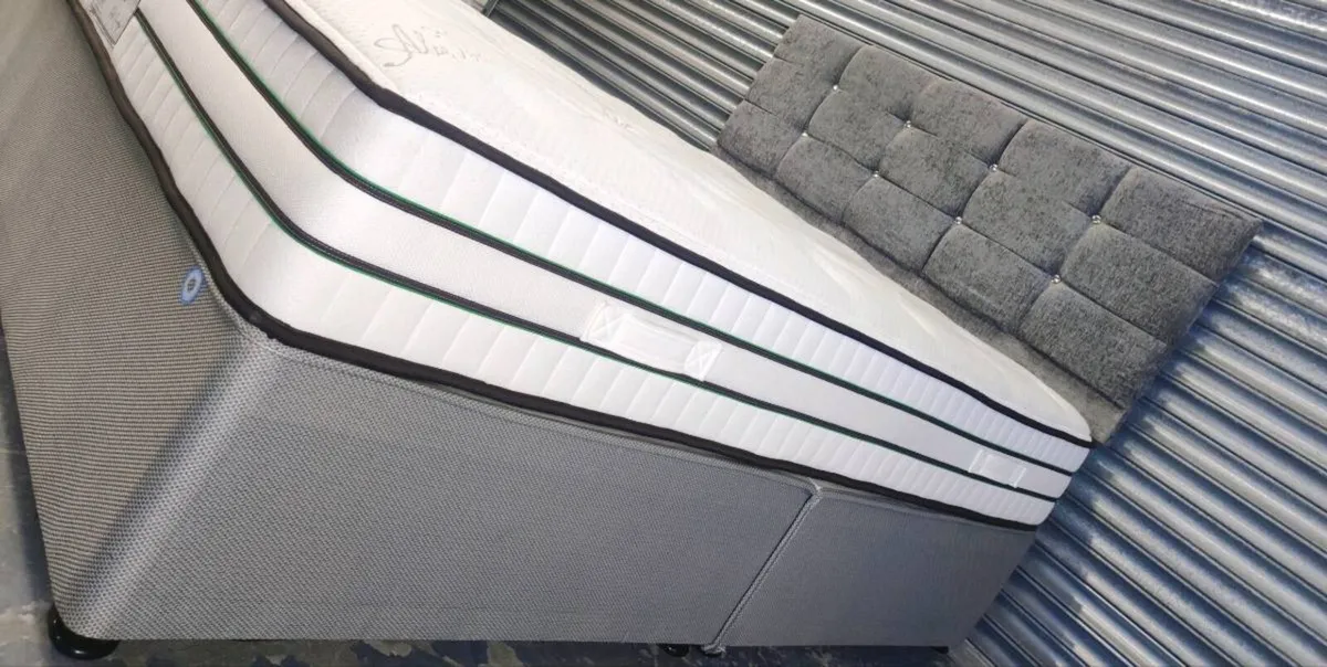 Spotless 5ft king bed & mattress set🚚 - Image 4