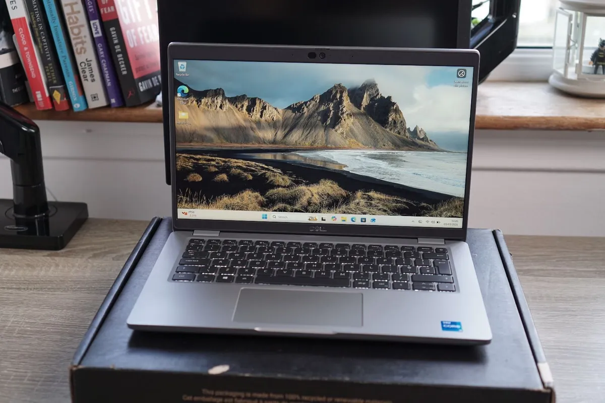 Dell Latitude 5420 14" Laptop | i5-1145G7 | 16GB - Image 1