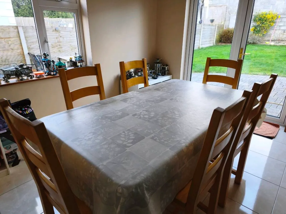 Dining table and chairs - Image 3