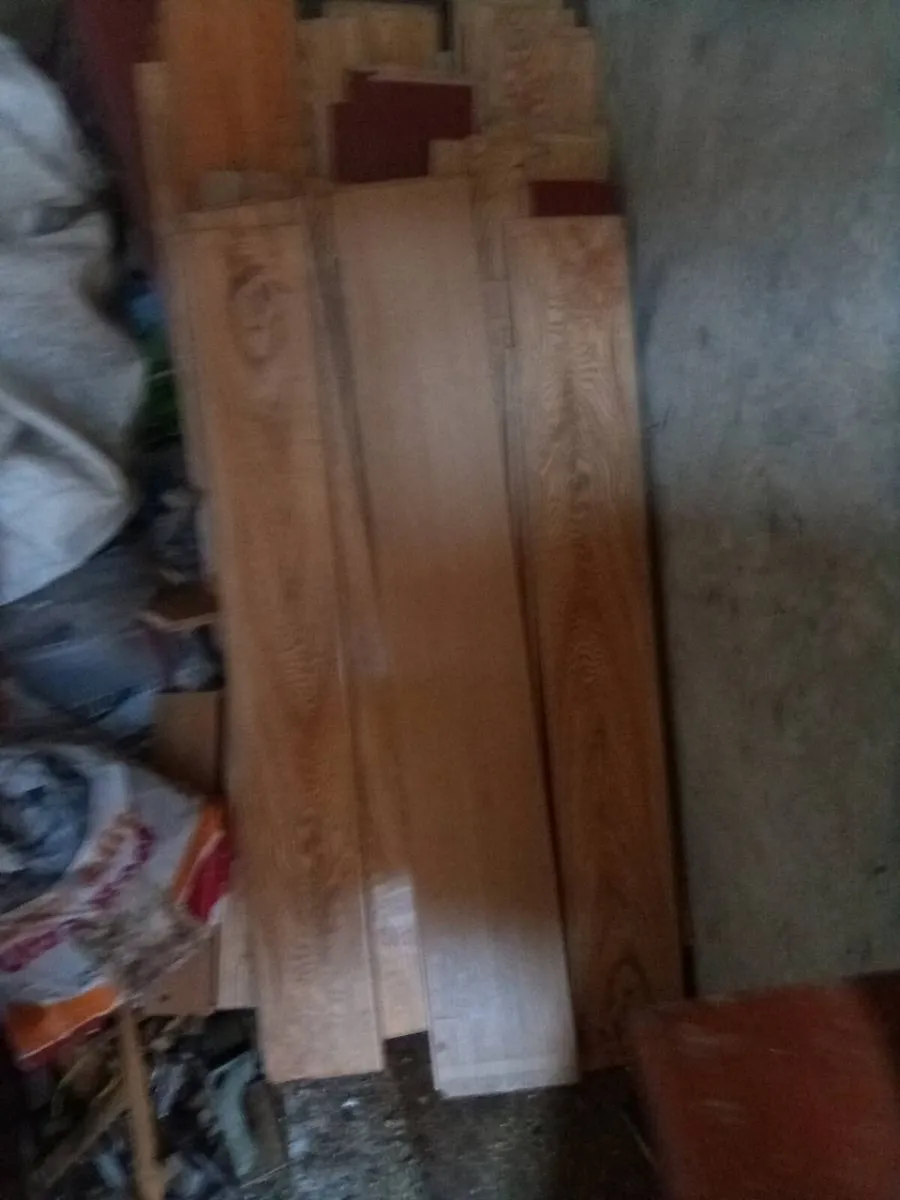 Laminate flooring - Image 1