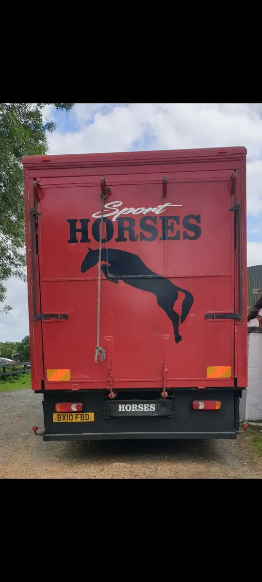 2010 Horse Lorry - Image 2