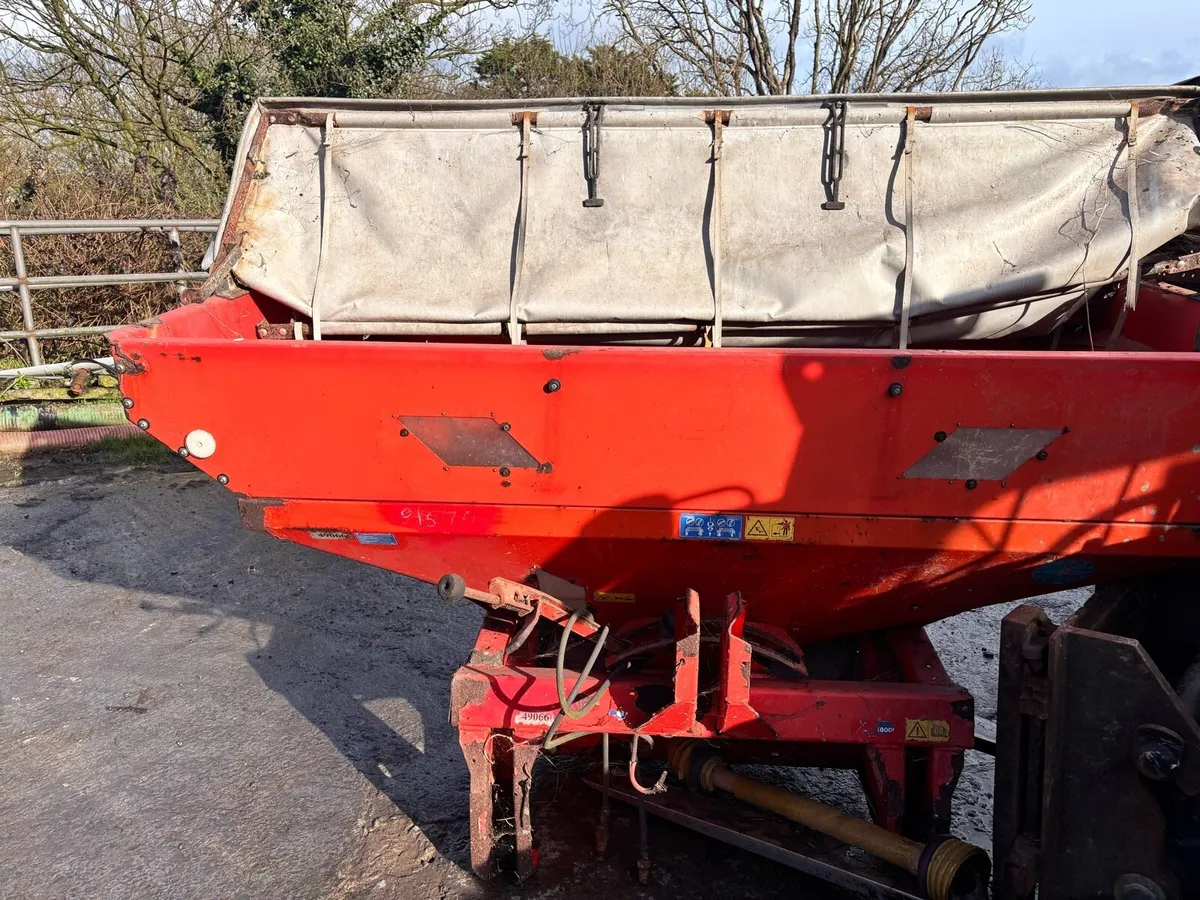 Rauch Fertiliser Spreader - Image 3