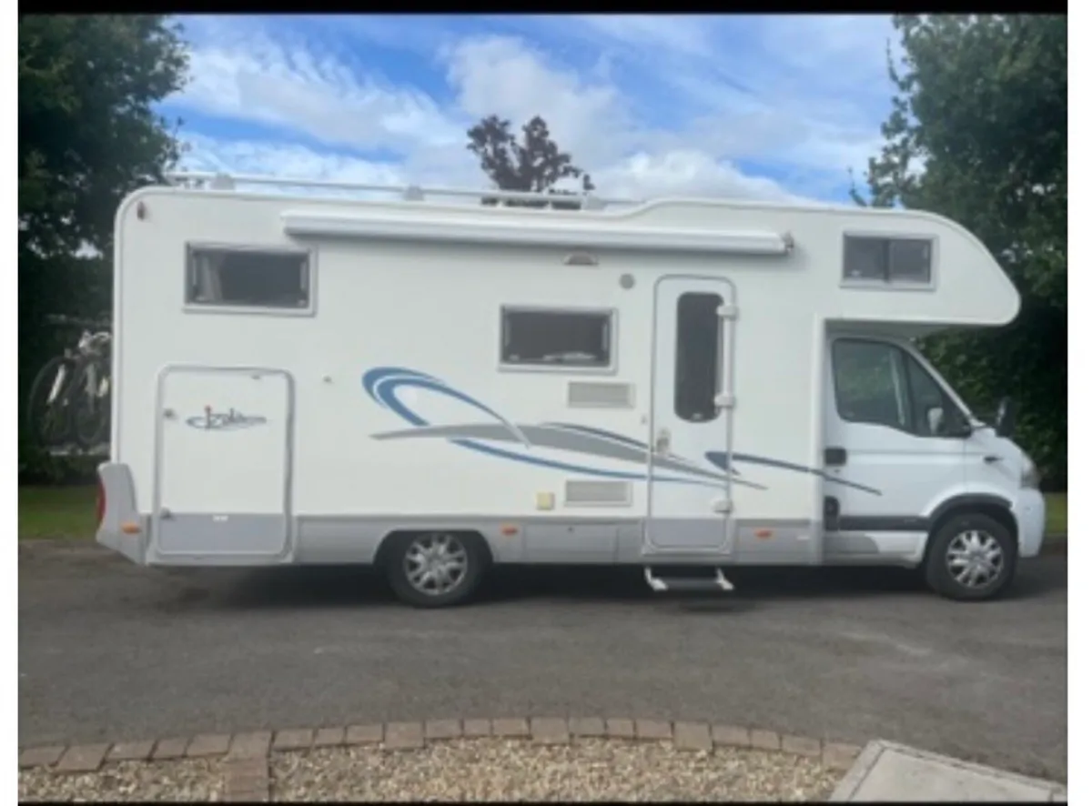 Camper Van - Image 4