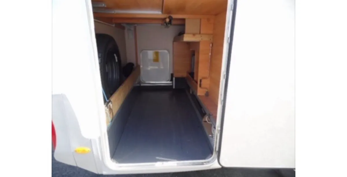 Camper Van - Image 3