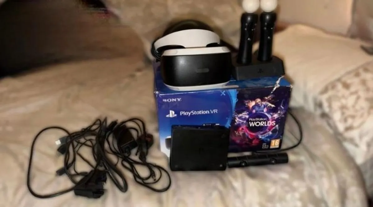 Playstation VR Headset - Image 1