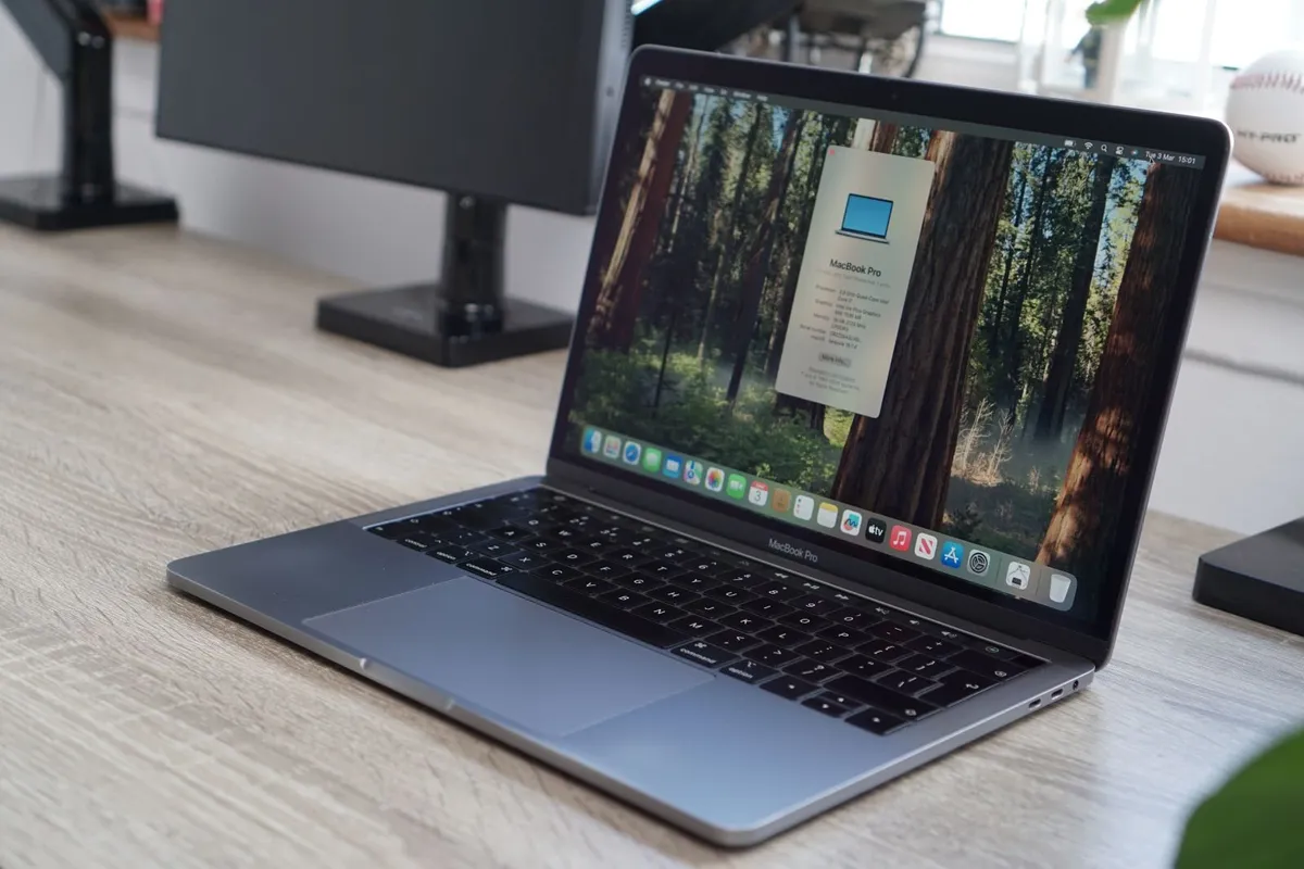 Apple MacBook Pro 13" 2019 | i7 | 16GB | 512GB - Image 1