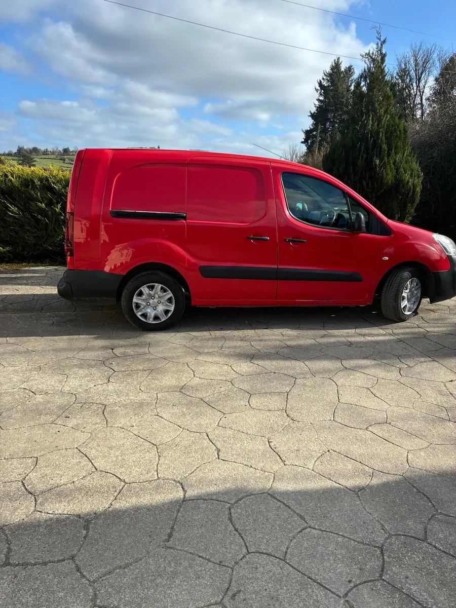 Peugeot Partner - Image 1