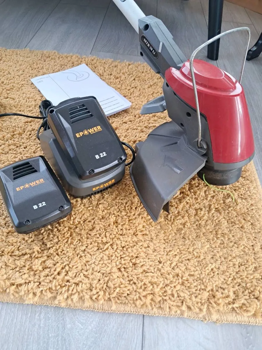 Mountfield Cordless Grass Trimmer + 2 Batteries - Image 3