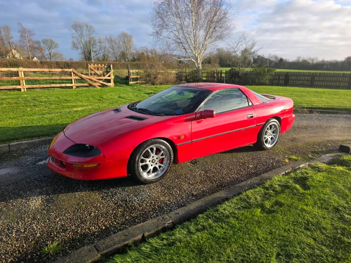 Chevy camero - Image 3