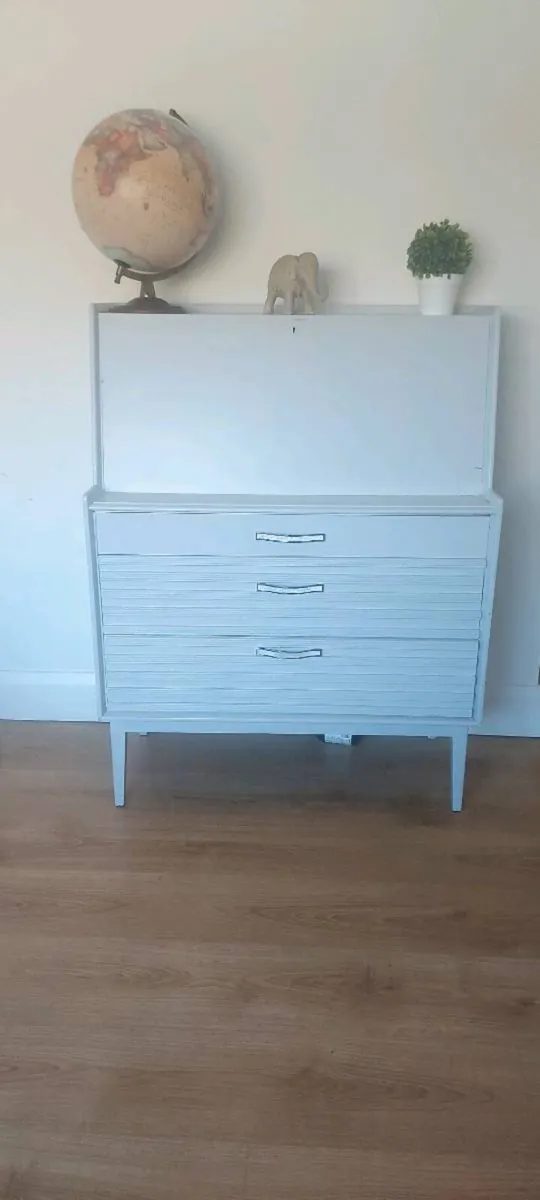 Writing desk - Image 1