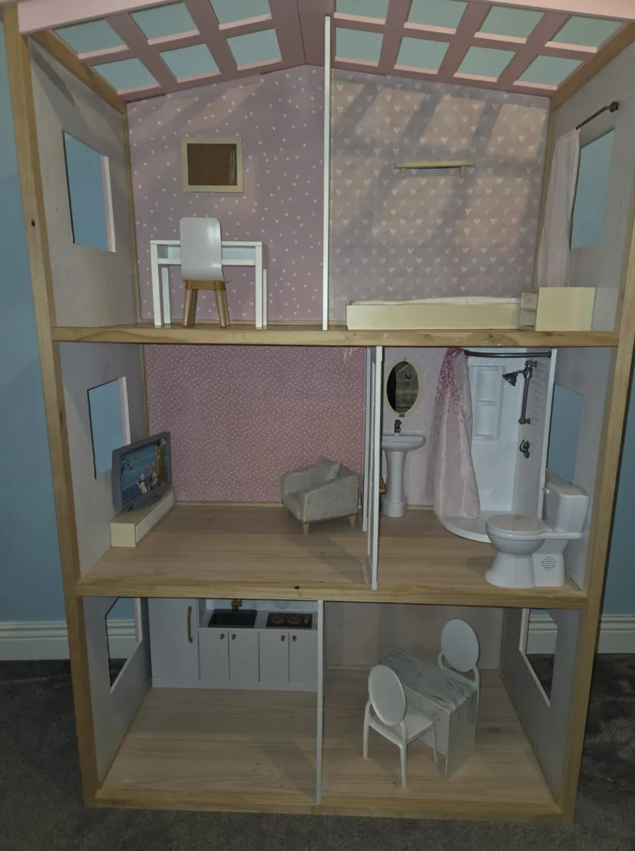 Generation doll house - Image 1