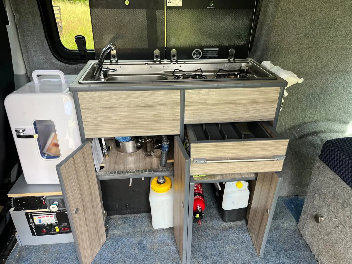 VW T5 4Motion Campervan - Image 2