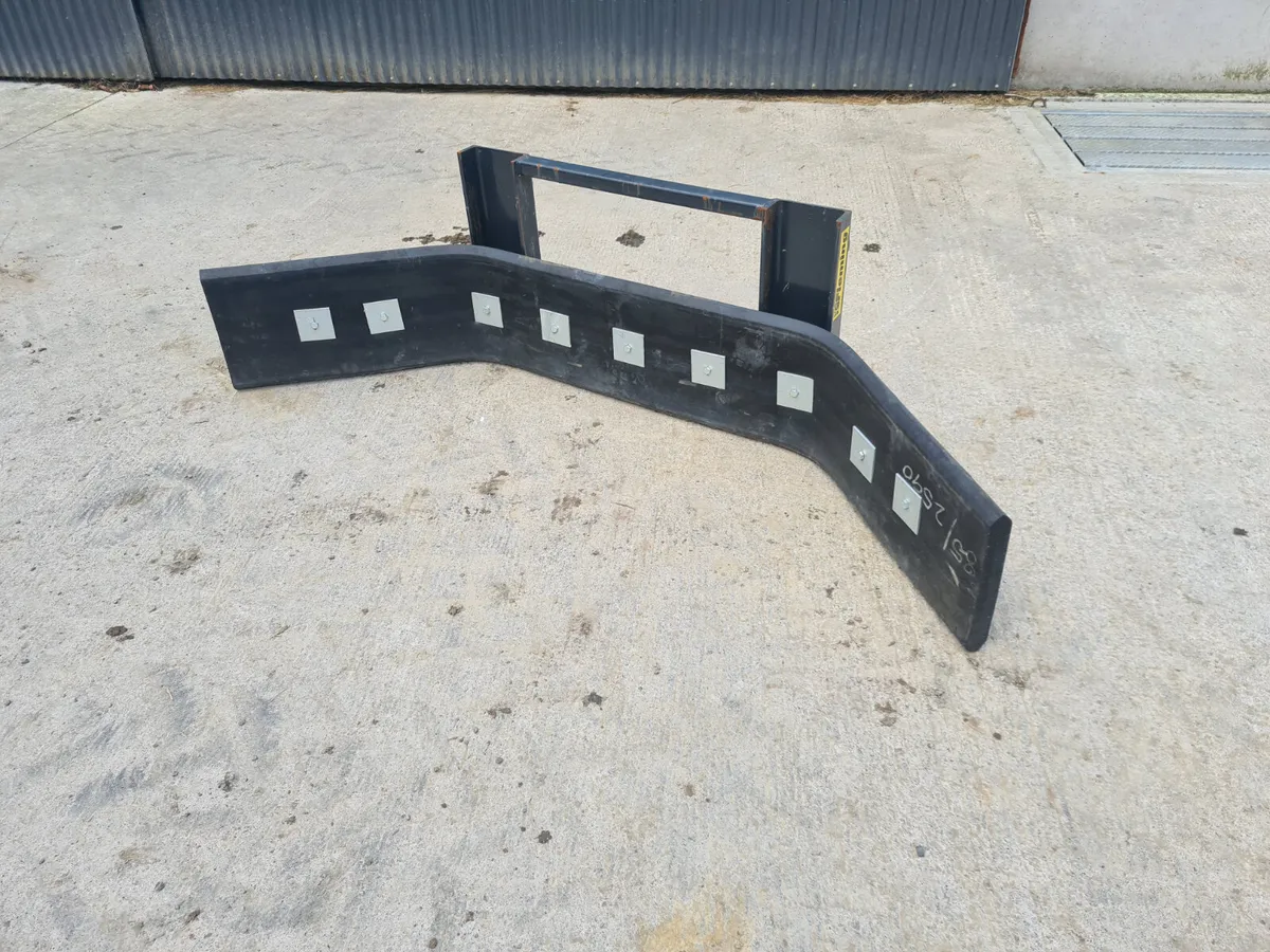 New FRONT LOADER YARD SCRAPERS INSTOCK - Image 2