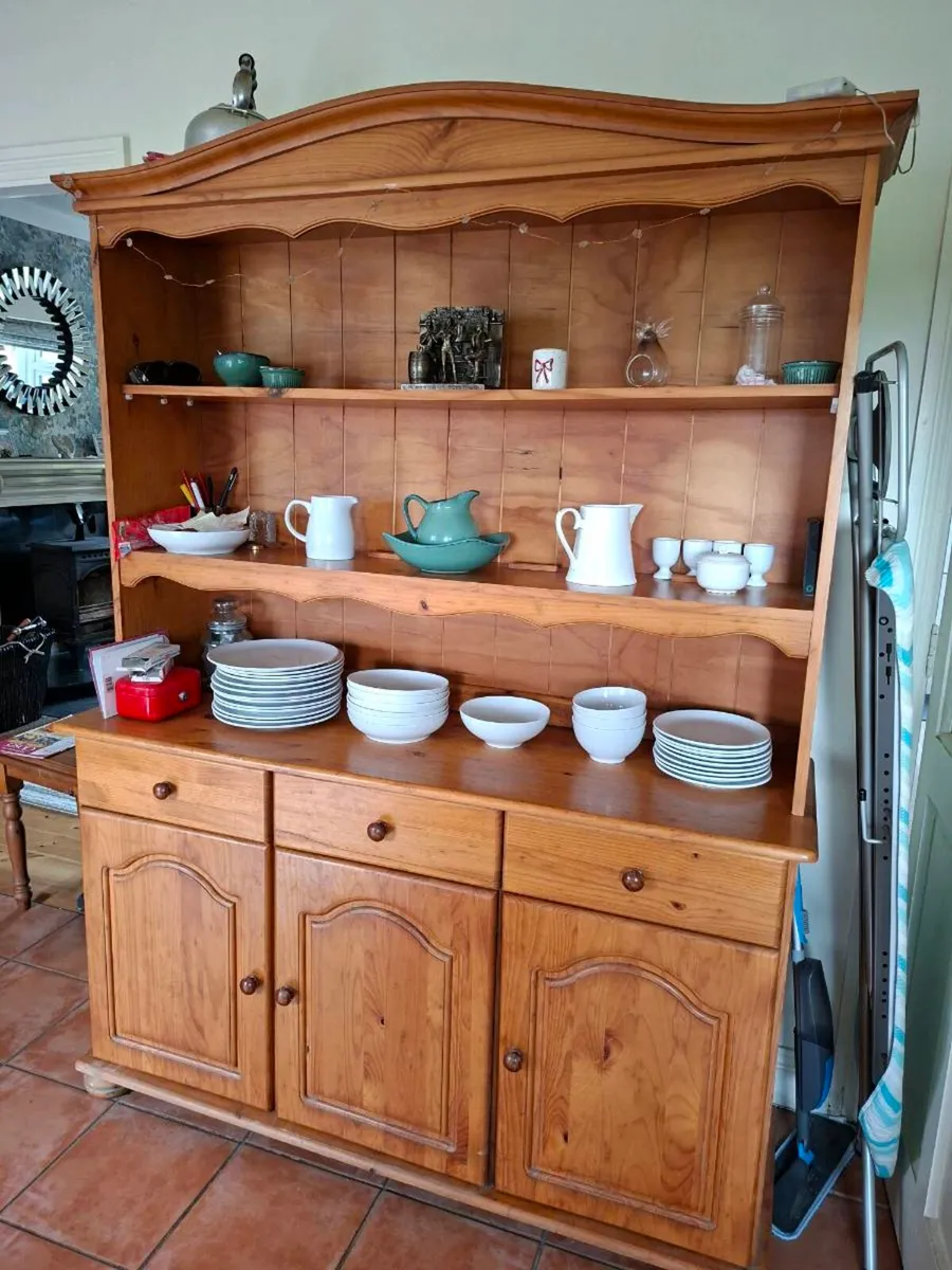 Pine dresser - Image 4