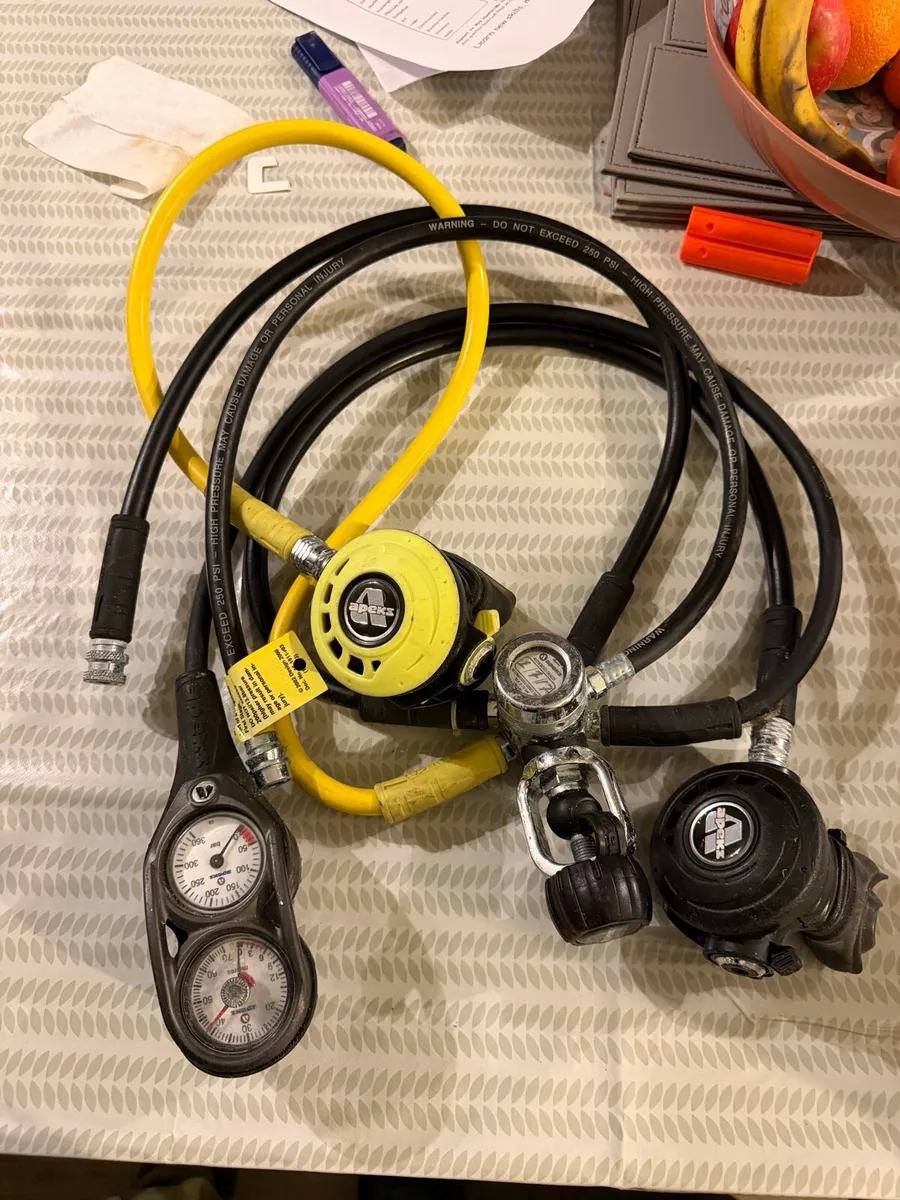 Apeks scuba diving regulators - Image 1