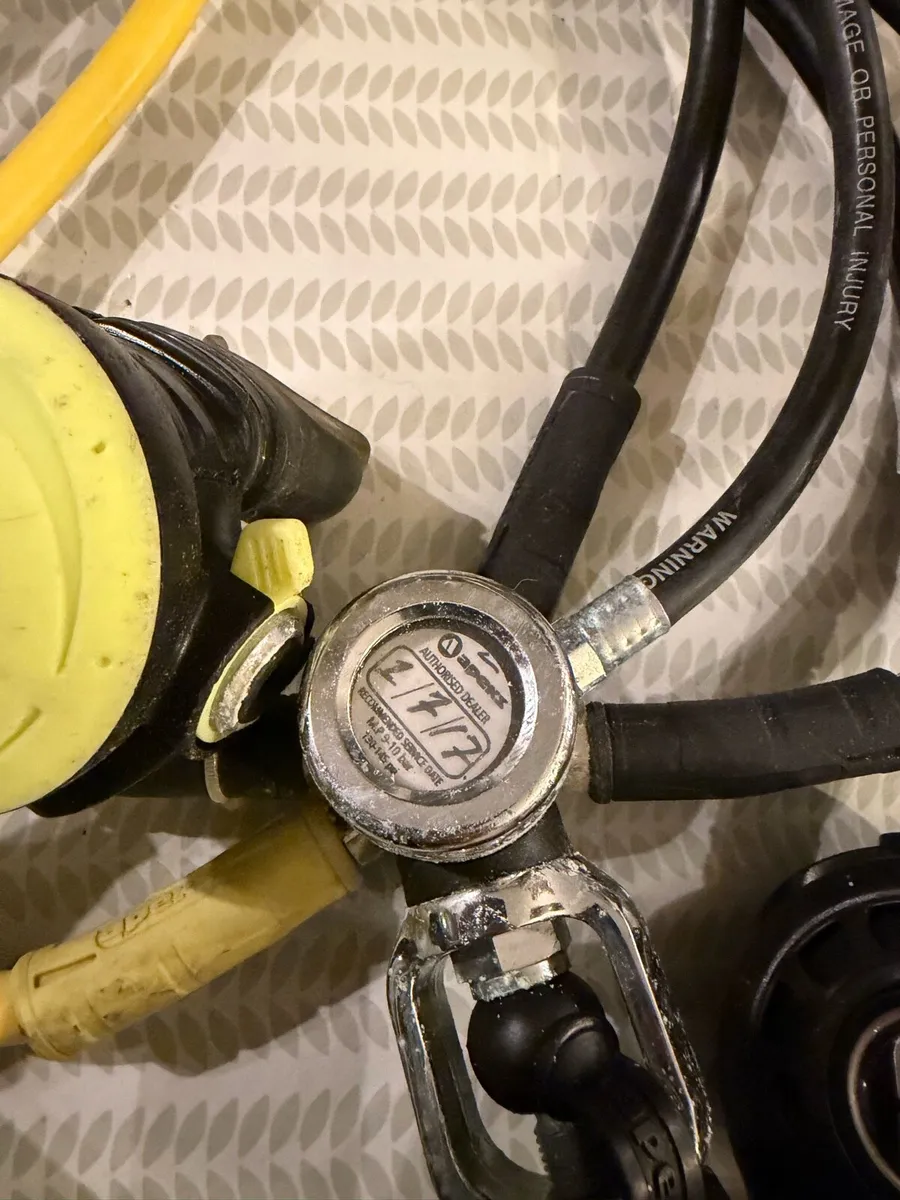 Apeks scuba diving regulators - Image 3