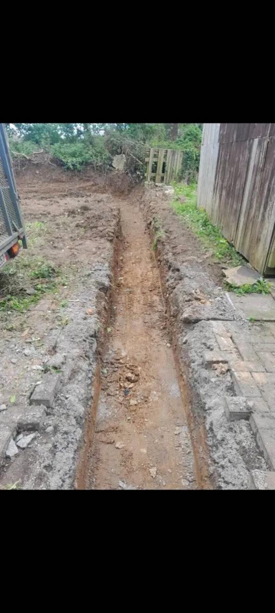 Mini digger services - Image 3