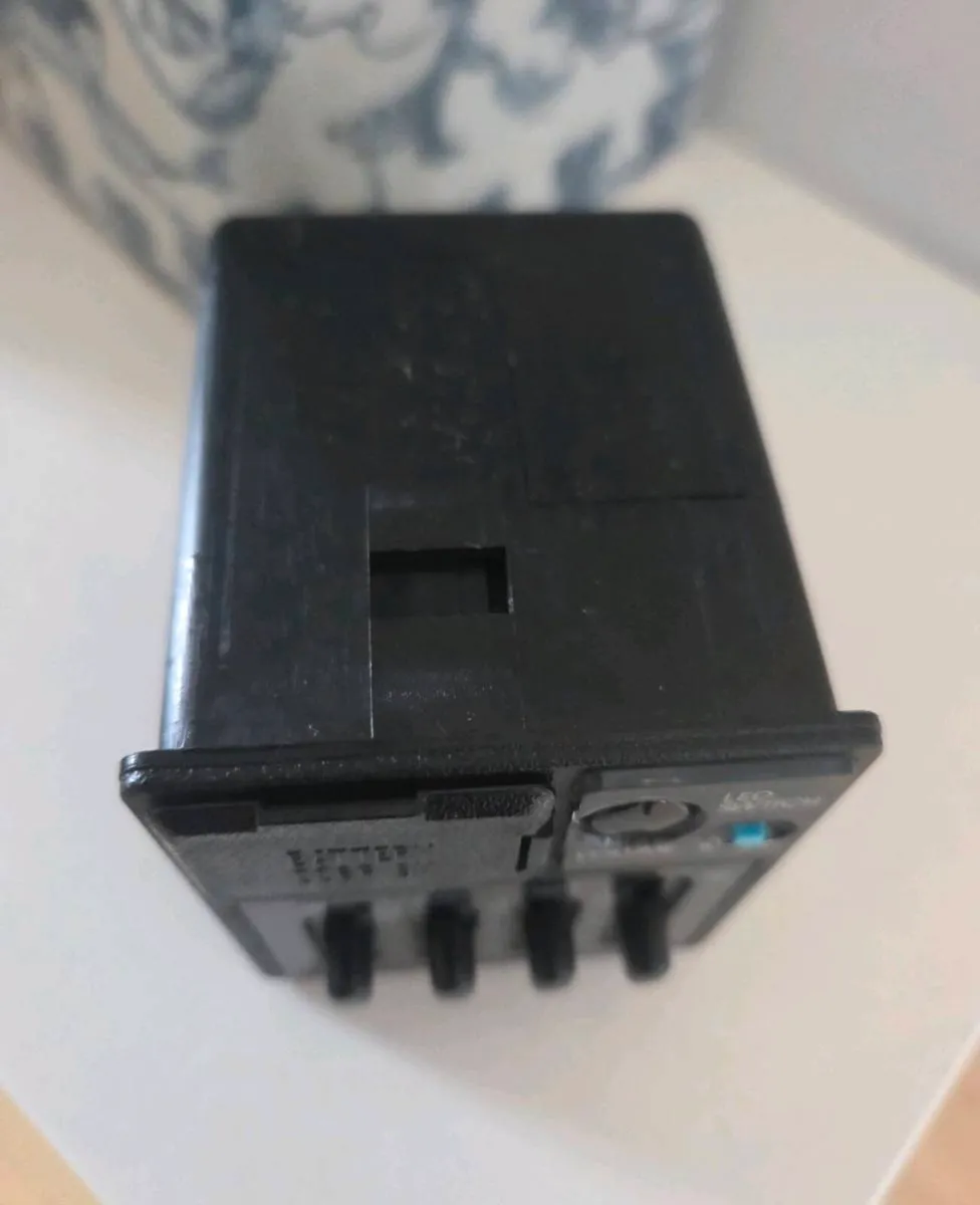 Takamine CT4BII Preamp - Image 4