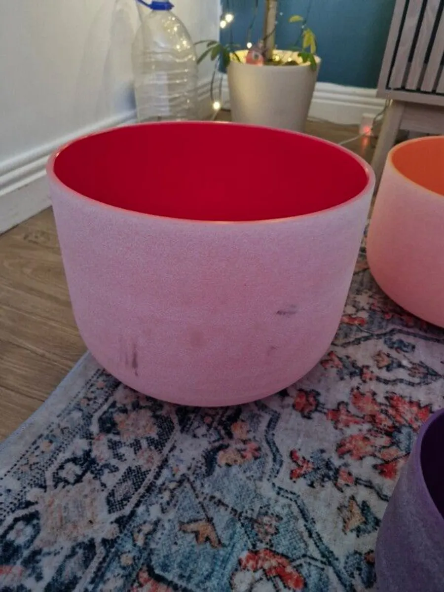 chakra set of crystal sound bowls - Image 4