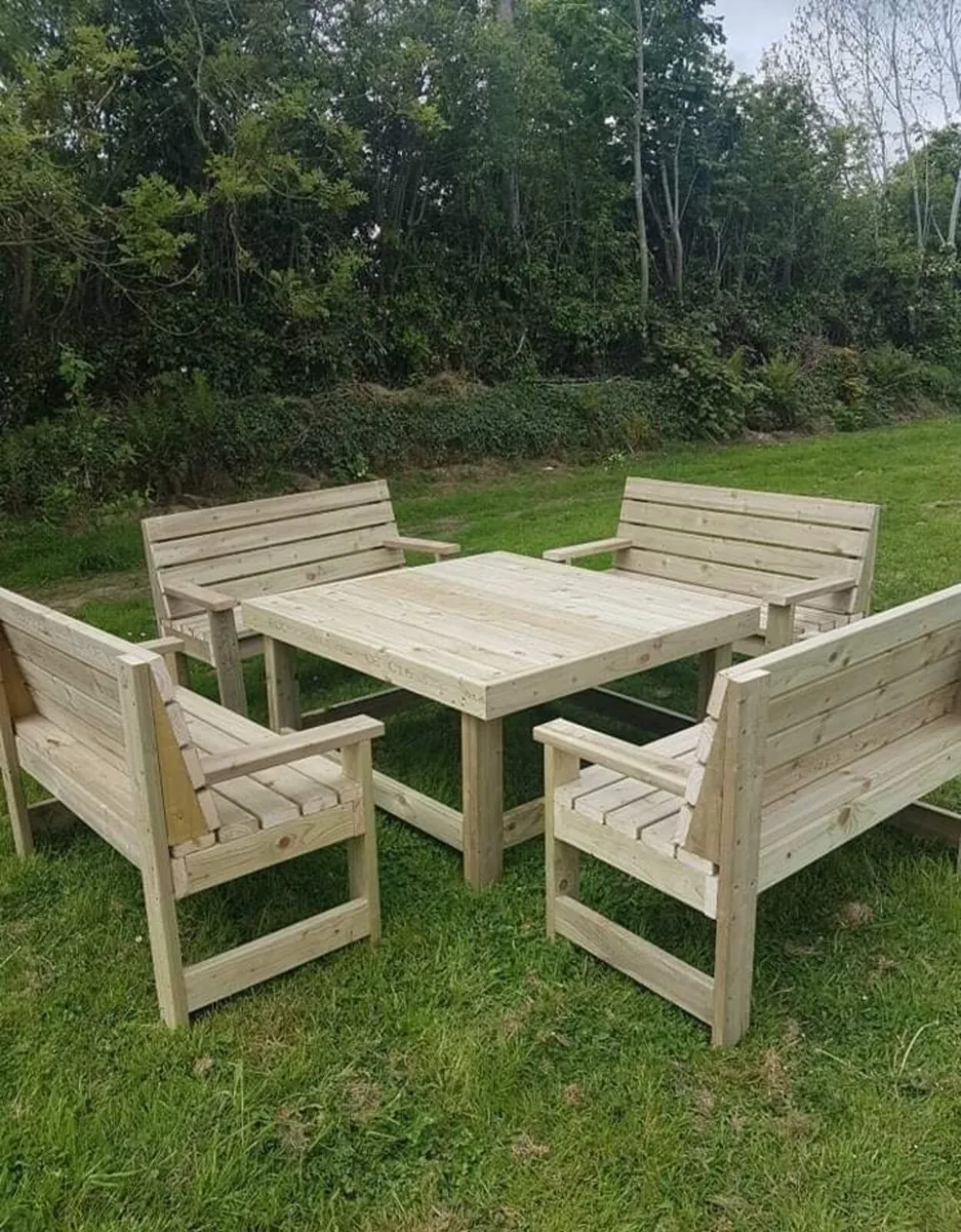 Garden furniture - Image 1