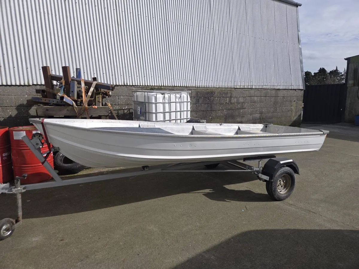14 Aluminium boat - Image 1